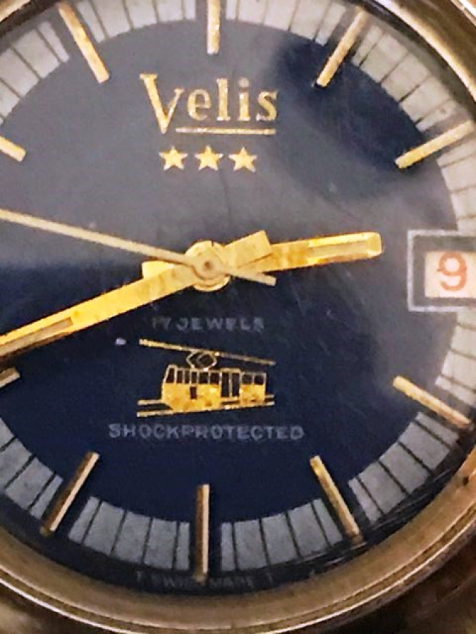 MEKANİK KURMALI VELİS DHOCKPROTECTED CELİK KASA KOL SAATİ