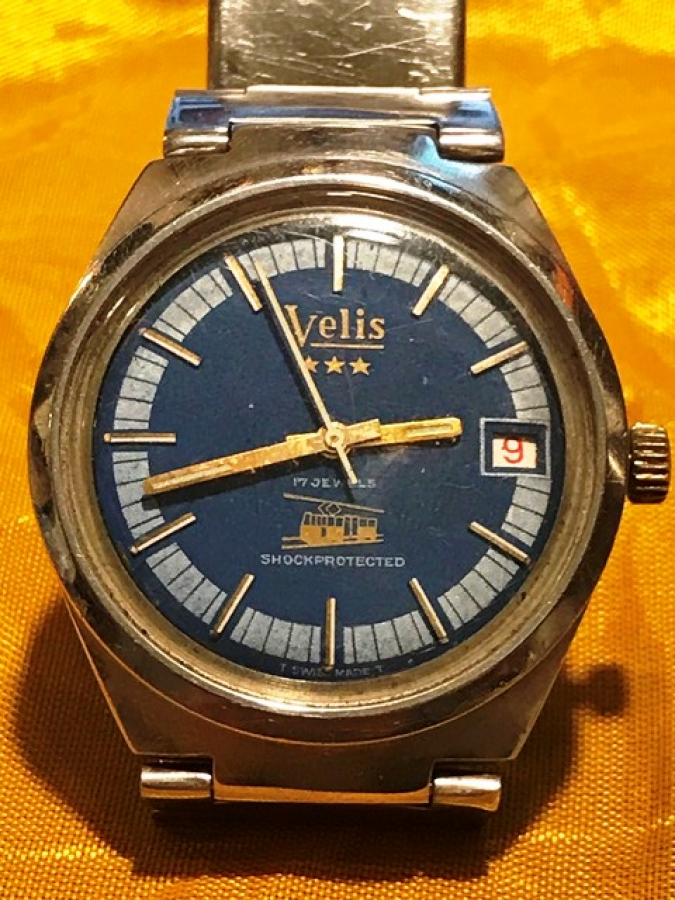 MEKANİK KURMALI VELİS DHOCKPROTECTED CELİK KASA KOL SAATİ