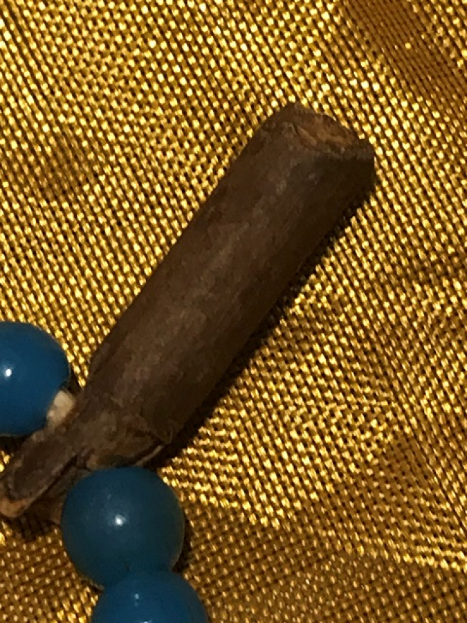 COK ESKİ ŞAMAN KOLYE ÜZERİNDE BİR ÇOK TILSIMLARI  BULUNAN ELDE YAPILMA ÜZERİ İŞLEME BONCUKLU KOLYE