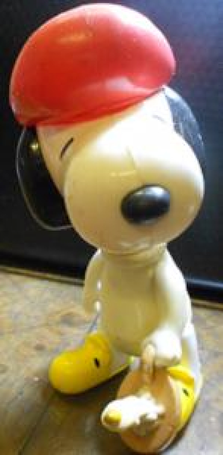 SNOOPY 3 PARÇAYA BÖLÜNEN PLASTİK KÖPEK OYUNCAK 