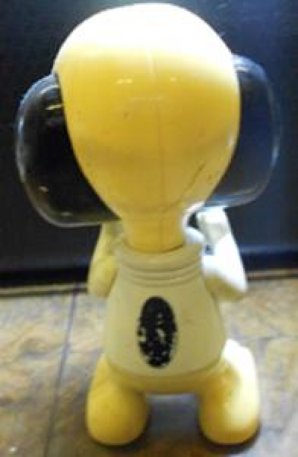 SNOOPY 3 PARÇAYA BÖLÜNEN PLASTİK OYUNCAK KÖPEK 19028 Garaj antik