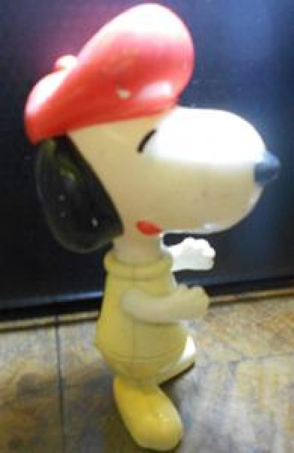 SNOOPY 3 PARÇAYA BÖLÜNEN PLASTİK OYUNCAK KÖPEK 19030 Garaj antik