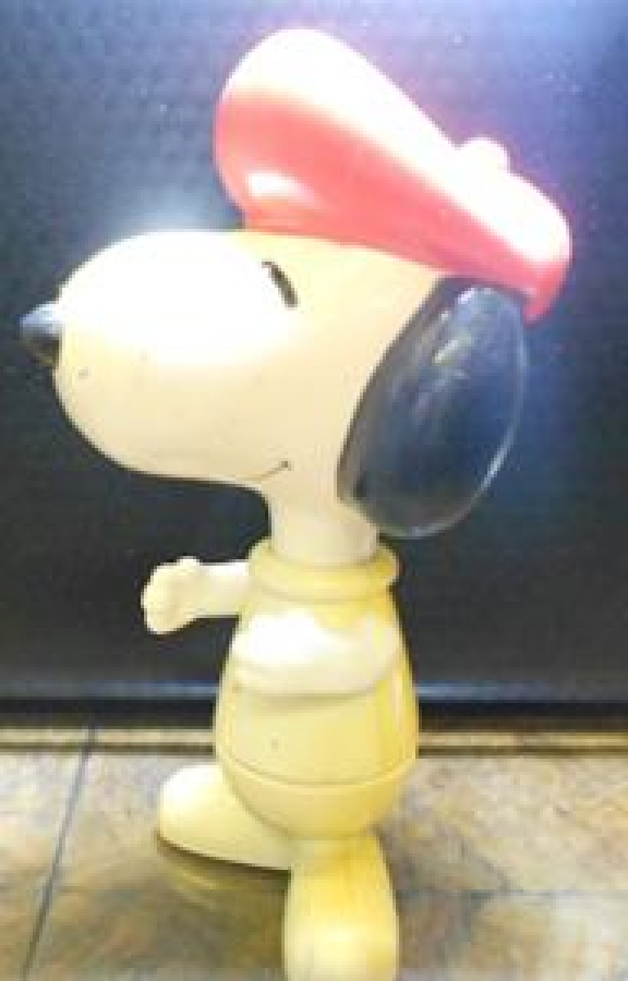 SNOOPY 3 PARÇAYA BÖLÜNEN PLASTİK OYUNCAK KÖPEK 