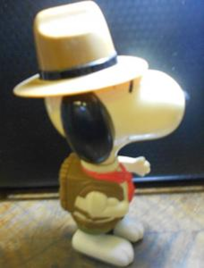 SNOOPY 3 PARÇAYA BÖLÜNEN PLASTİK OYUNCAK KÖPEK 19031 Garaj antik