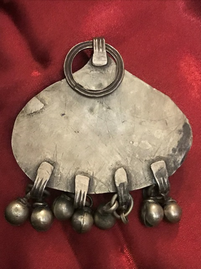 TAŞLI  4 SALLAMALI  8 TOPLU  EL YAPIM KOLYE 