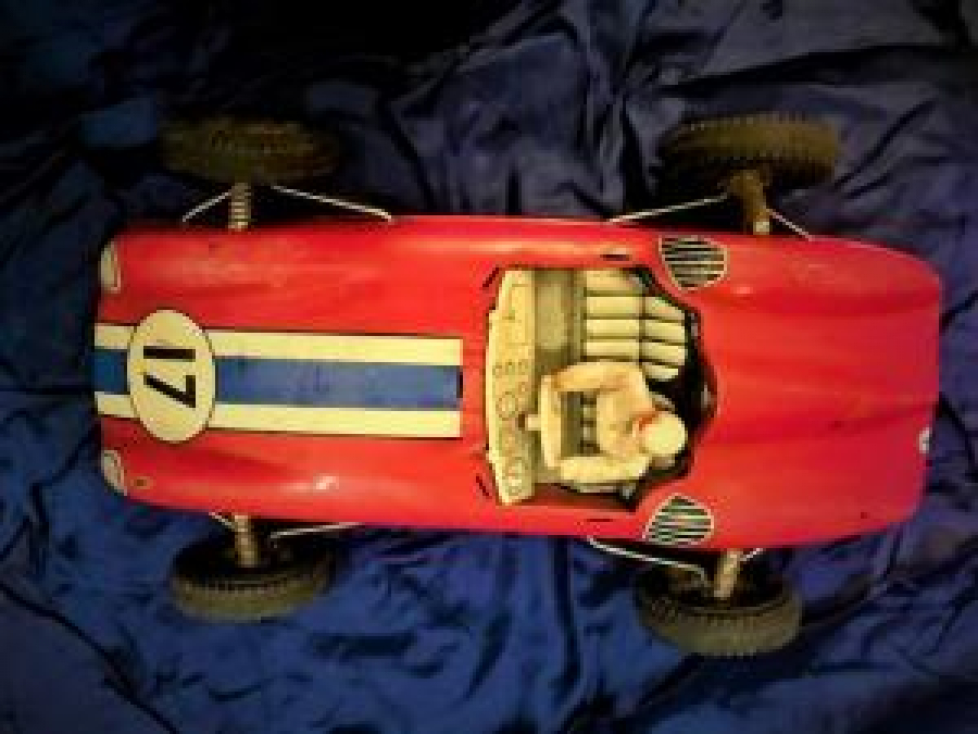 TENEKE SÜRÜCÜLÜ MAFSALLI ÖN TEKERLEKLER TENEKE YARIŞ ARABASI MADE İN FRANCE 