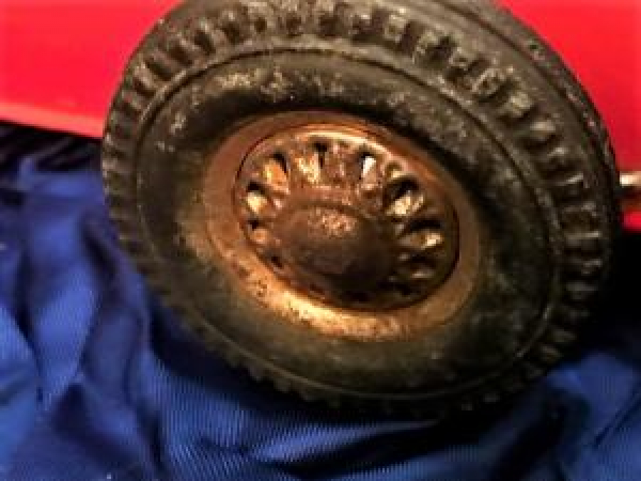 TENEKE SÜRÜCÜLÜ MAFSALLI ÖN TEKERLEKLER TENEKE YARIŞ ARABASI MADE İN FRANCE 