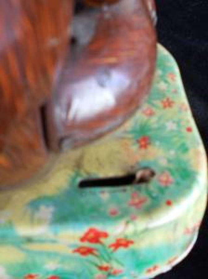 TRAMPET ÇALAN TENEKE OYUNCAK AYI ÜRÜN PİLLE ÇALIŞIR 1960 