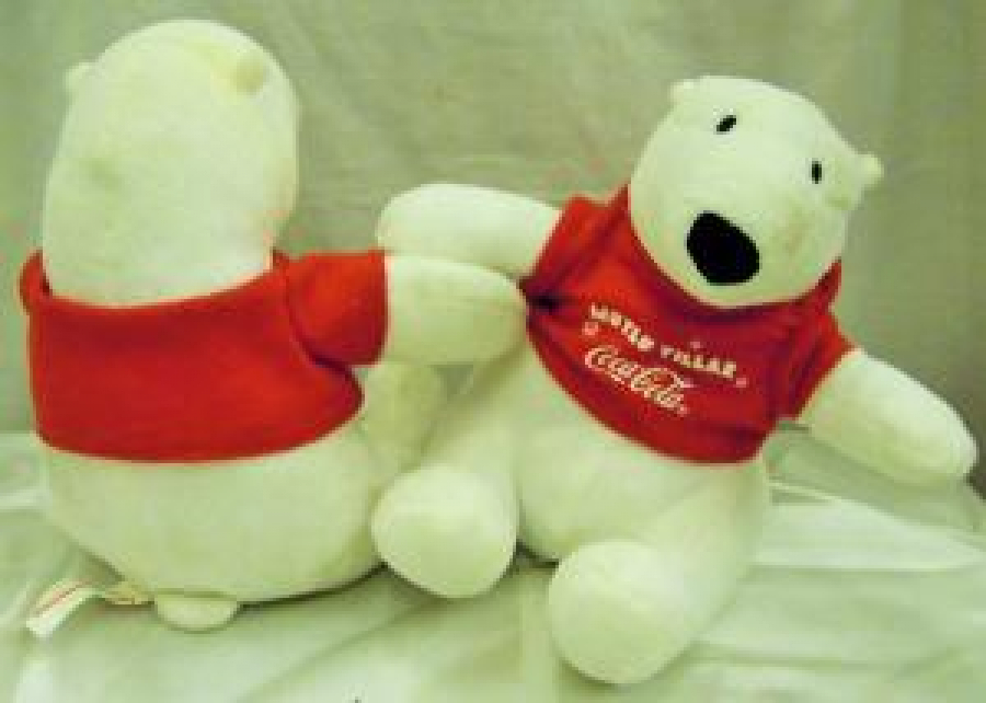 YENİ YIL İÇİN YAPILMIŞ COCA COLA PELUŞ AYI 2 ADET MUTLU YILLAR 