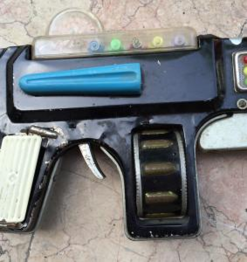 ME 601 GUN MAKİNELİ TANBURALI TÜFEK OYUNCAK MEKANİK TENEKE İÇERSİ MEKANİK MEKANİZMALI TARAMA SESİ ÇIKARTIR 