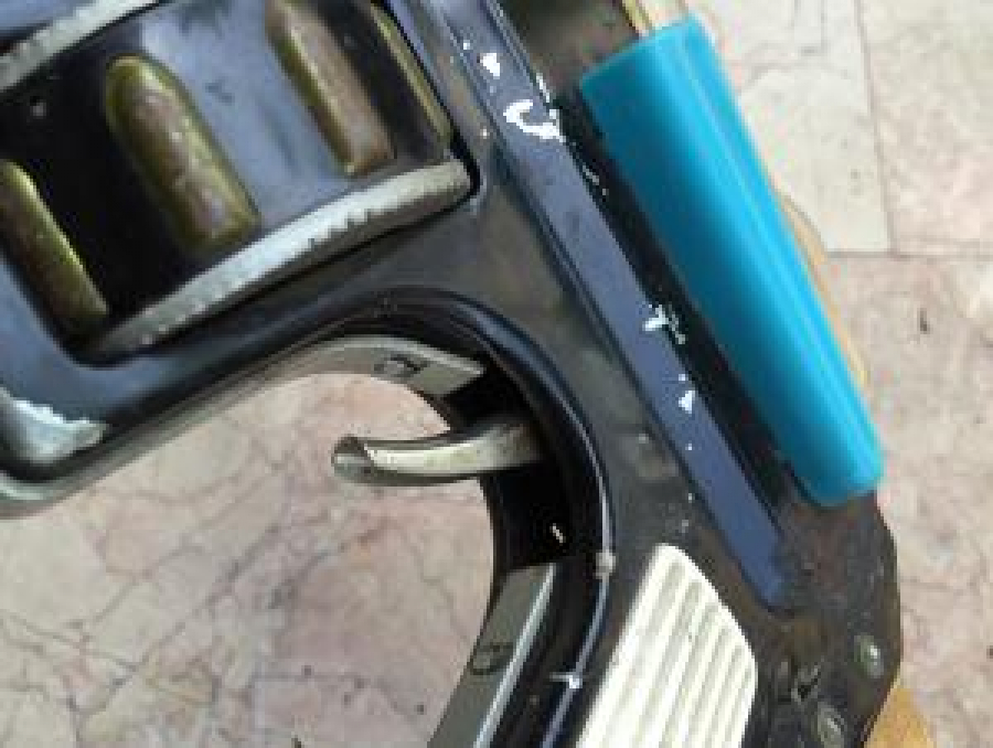 ME 601 GUN MAKİNELİ TANBURALI TÜFEK OYUNCAK MEKANİK TENEKE İÇERSİ MEKANİK MEKANİZMALI TARAMA SESİ ÇIKARTIR 