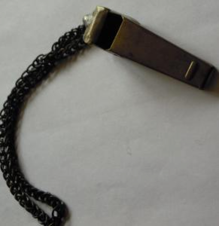 METAL PİRİNC POLİS MANTARLI DÜDÜK TAKMA ZİNCİRLİ 