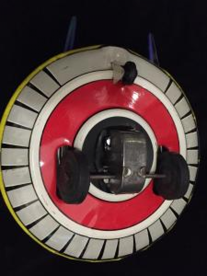 NEKUR TENEKE UÇAN DAİRE YERLİ OYUNCAK 1970 İLK MÖDELLERDEN 