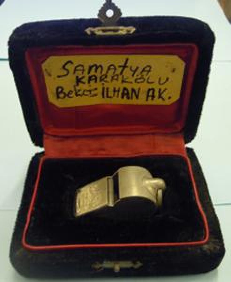 THE AMCE THUNDERER MADE İN ENGLAND DÜDÜK SAMATYADA EMEKLİ OLAN GECE BEKÇİSİ İLHAN AK ' A VERİLMİŞ 