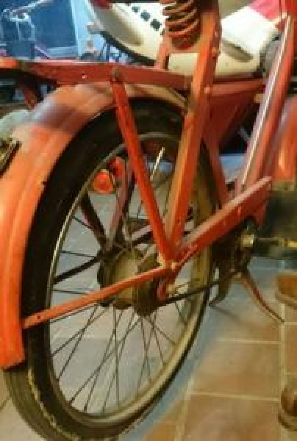 VELOSOLEX MOTORSİKLET 1960 MODEL FRANSIZ MALI MOTOR HACMİ 49 CC 