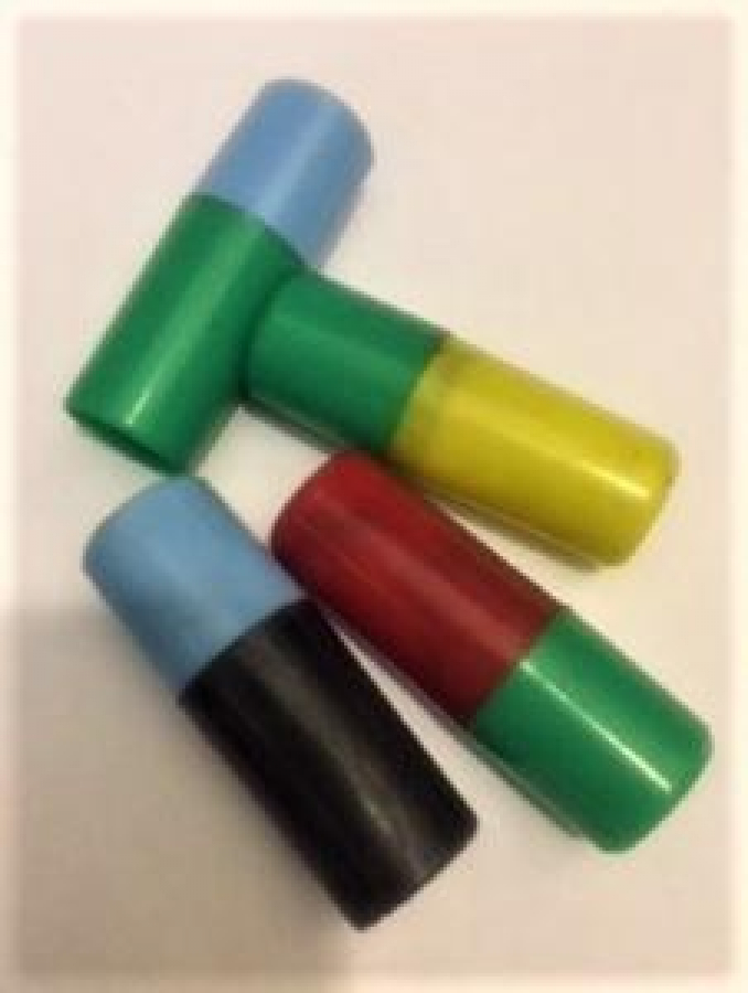 YERLİ PLASTİK 4 ADET ÜFLEME OYUNCAK SİREN DÜDÜK FARKLI RENKLERDE 