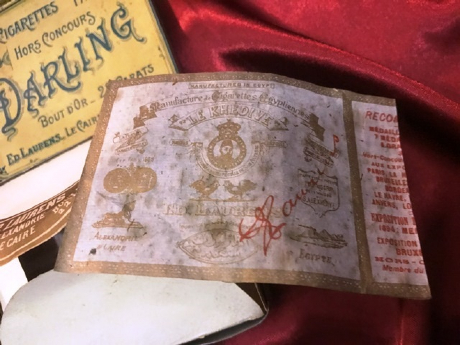 1920 DARLİNG LEKHEDİVE OSMANLI PAZARI İÇİN ÜRETİLMİŞ TENEKE KAPAKLI İÇ ARA KAGITLI 22 KARAT GOLD ALTIN  UCLU TÜTÜN SIGARASI 25 AD