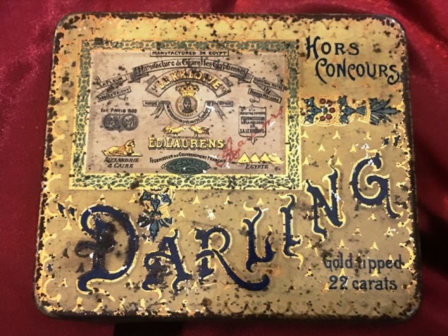 1920 DARLİNG LEKHEDİVE OSMANLI PAZARI İÇİN ÜRETİLMİŞ TENEKE KAPAKLI İÇ ARA KAGITLI 22 KARAT GOLD ALTIN  UCLU TÜTÜN SIGARASI 25 AD