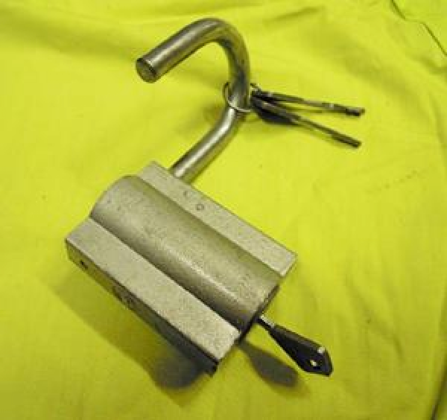 7 NUMARALI ÇELİK ASMA KİLİT ANAHTARLI