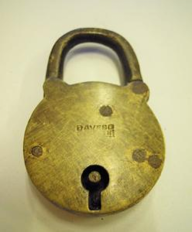 DAVESO KİLİT ESKİ BRONZ EL YAPIM PERCİNLİ ASMA KİLİDİ 