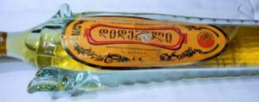 DEKORATİF ŞİŞESİNDE YUNAN 1 LİTRE 38 DERECE ŞARAP 