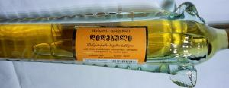 DEKORATİF ŞİŞESİNDE YUNAN 1 LİTRE 38 DERECE ŞARAP 