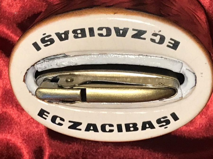 ECZACI BAŞI SERAMİK MASA ÜZERİ BENZİNLİ ÇAKMAK