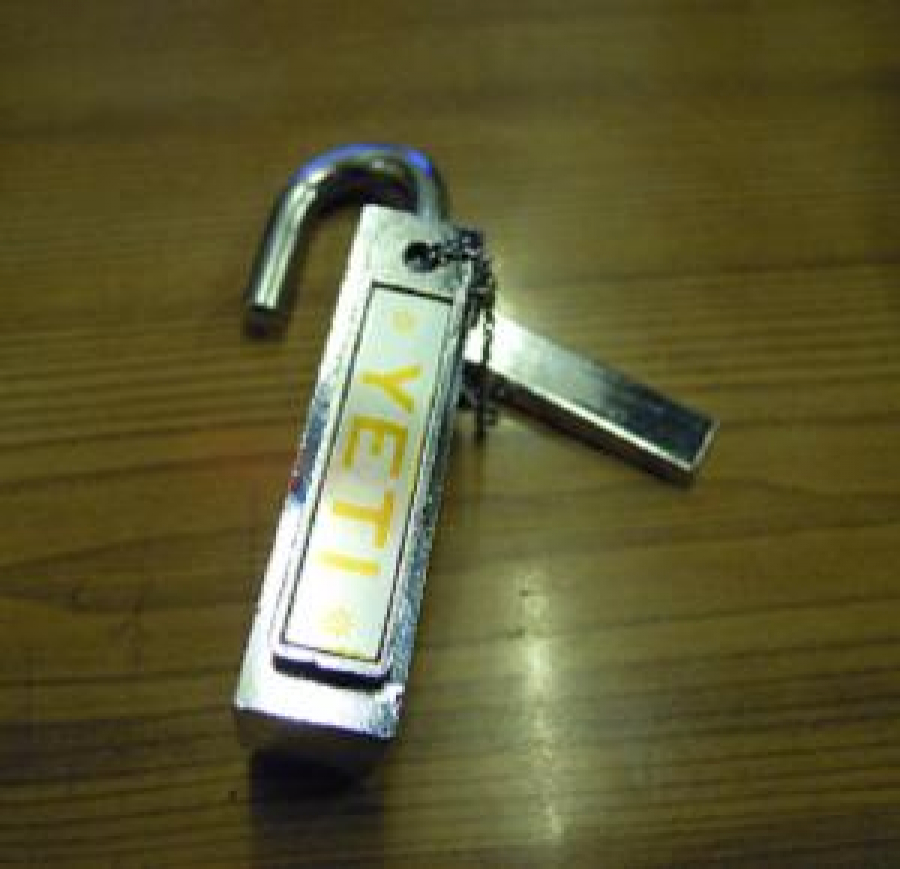 YETİ MIKNATISLI MEKANİK FARKLI ANAHTARLI ASMA KİLİT 