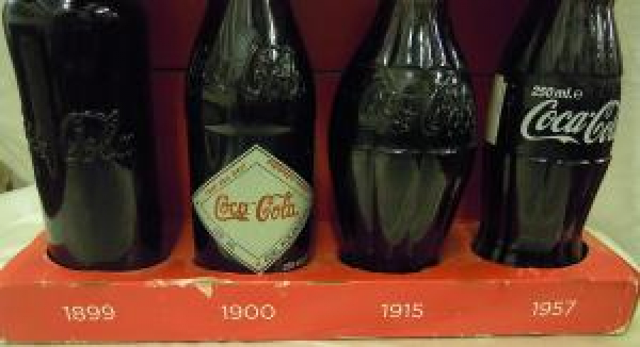 COCA COLA MUTLULUK DOLU 125 YIL ANISINA NOSTALJİK ÜRÜNLER 1899 1900 1915 1957 YILLARIN ANISINA BİRE BİR