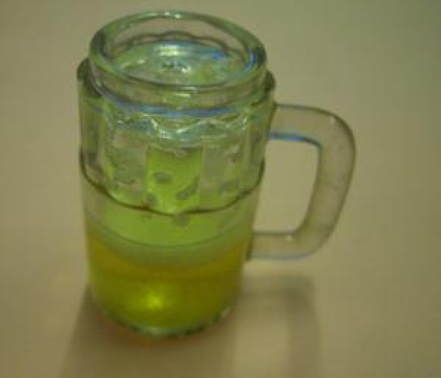 EFES PİLSEN MİNİ AKSESUAR BARDAK KUPA İÇERSİNDE KÖPÜKLÜ BİRASI VARDIR 