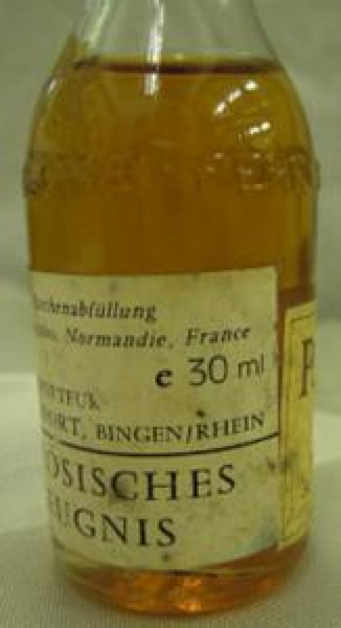 MİNYATÜR İÇKİ ŞİŞESİ KOLEKSİYON PERE MAĞLOİRE ORİJİNAL FLASCHENABFÜLLUNG AUS DEM DERT CALVADOS, NORMANDİE FRANCE. 40 % VOL