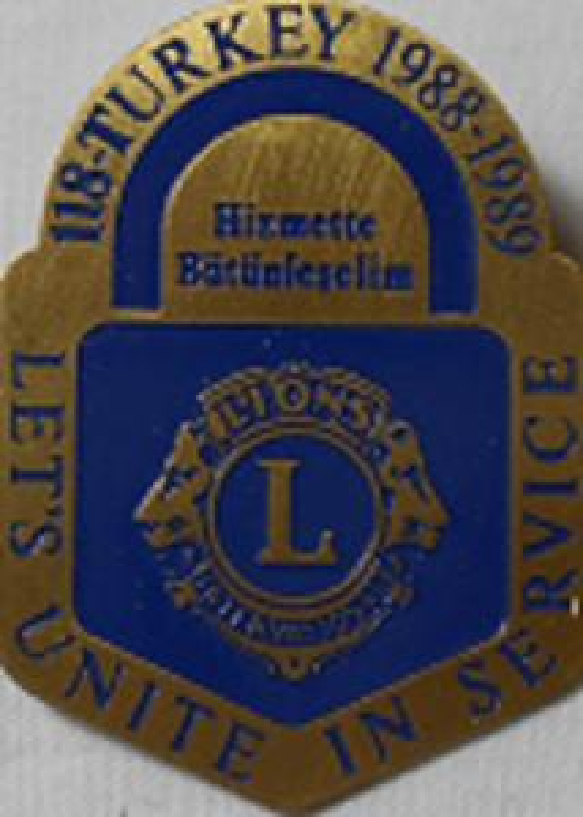 LİONS CLUP YAKA ROZET METAL ORJİNAL 118-TURKEY1988-1989 HİZMETTE LETS UNITE IN SERVICE 