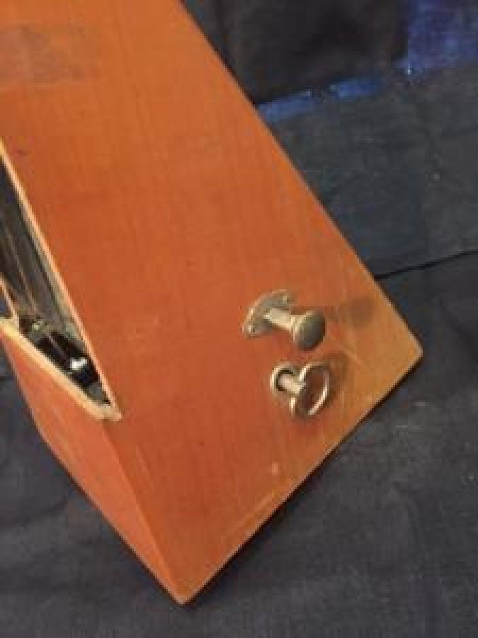 ANTİKA WİTTNER 813M METRONOM MASİF MEŞE 4 ZİL RİTİMLİ MEKANİK PİRAMİT FORMUNDA ALMAN MALI 