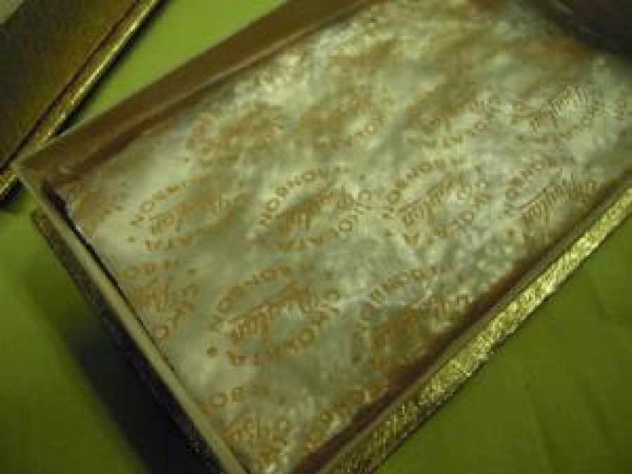 BAYLAN VE BONBON ÇİKOLATA KAPAKLI KARTON KUTU 