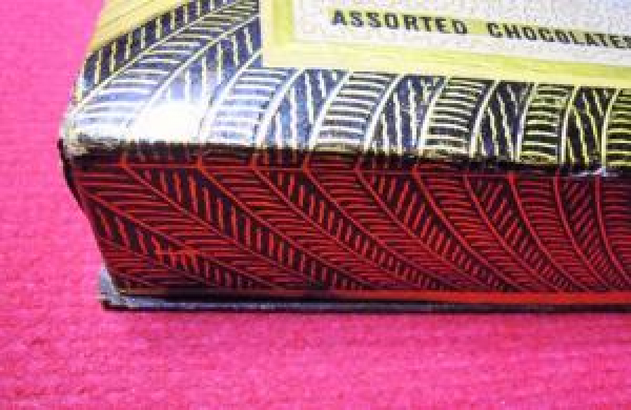 1960 LİON ASSORTED CHOCOLATES FANTAZİ ÇİKOLATA KARTON EL YAPIM KUTU 