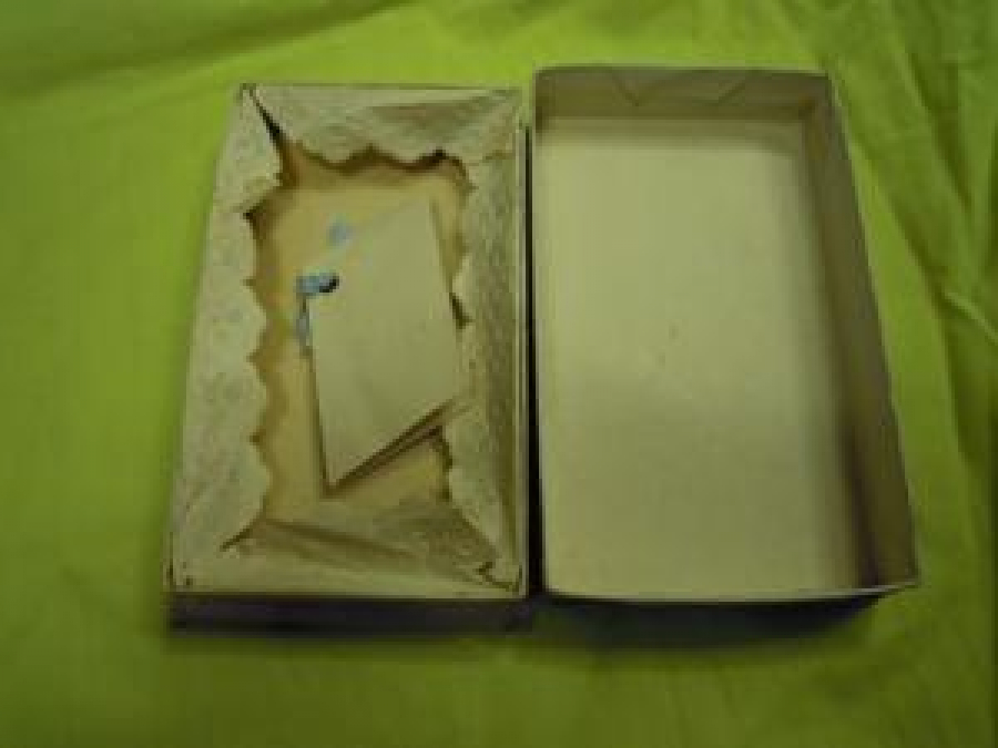 VAFTİZ DAVETİYE BAPTEME ANADOXOE NİNA BOPEOPOYLOY NIKOLAOE PAZBANTHE EGENNHOH TH 8-5-1949 EBAPTIEONT TH 16-10-1949 KAĞIT KUTU 