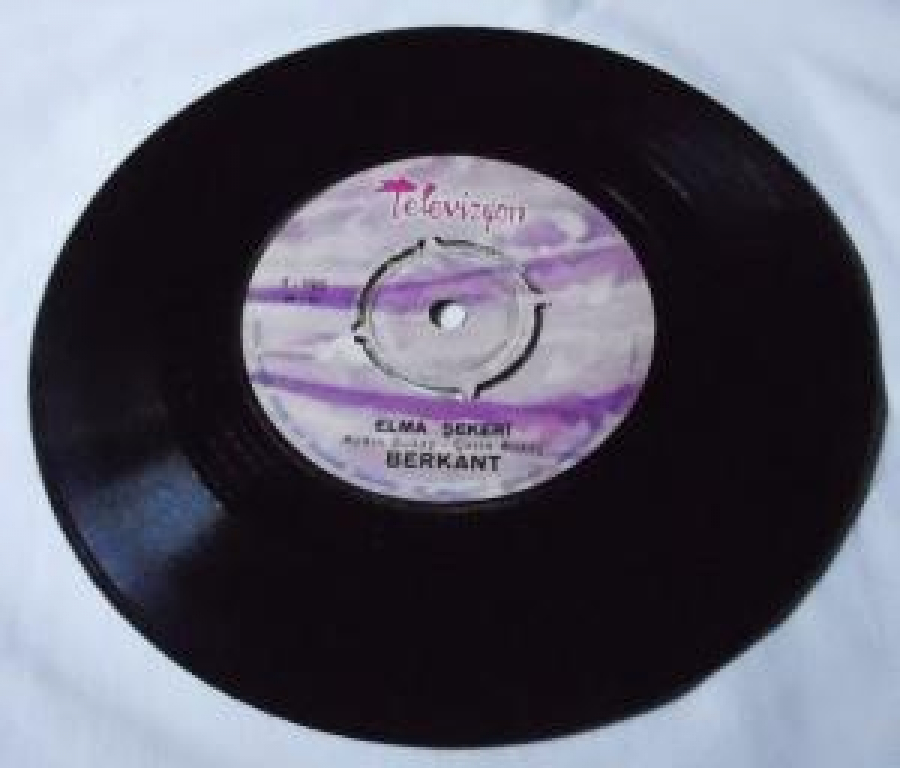 BERKANT A-ELMA ŞEKERİ B-BÜLBÜL YUVASI 45 LİK PLAK 