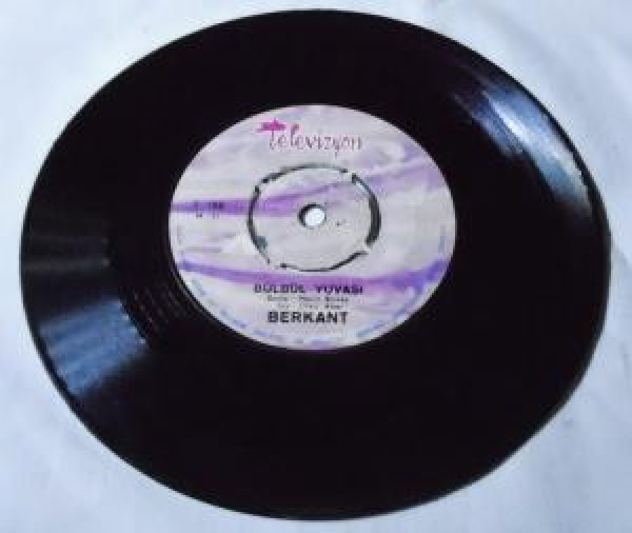 BERKANT A-ELMA ŞEKERİ B-BÜLBÜL YUVASI 45 LİK PLAK 