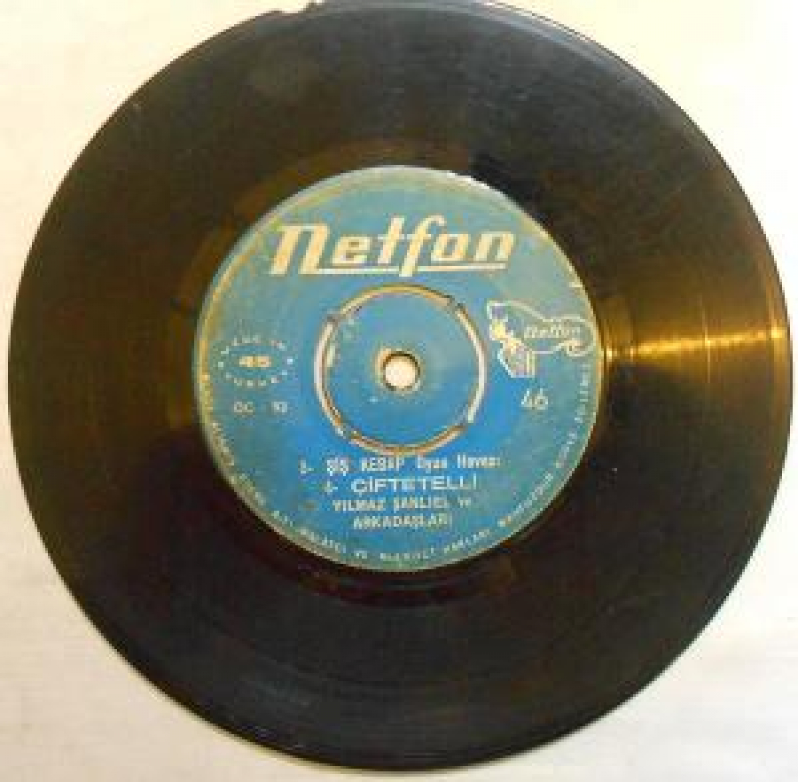 4 ŞARKILIK MİNİ LP 1- YA MUSTAFA OYUN HAVASI . 2 DALLARA BASTI KİRAZ OYUN HAVASI. YILMAZ ŞANLIEL VE ARKADAŞLARI 3 - ŞİŞ KEBAP OYUN HAVASI 4 - ÇİFTETELLİ YILMAZ ŞANLIEL VE ARKADAŞLARI 45 LİK YERLİ PLAK 