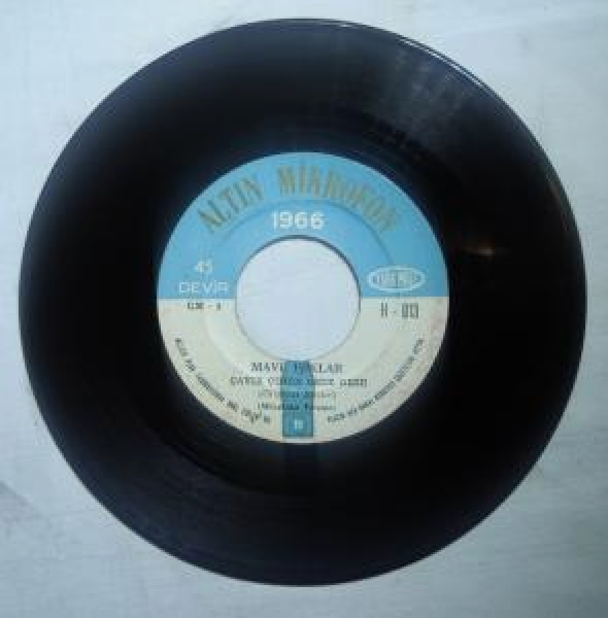 1966  ALTIN MİKROFON MAVİ IŞIKLAR  ÇAYIR ÇİMEN GEZE GEZE  PINAR BASI