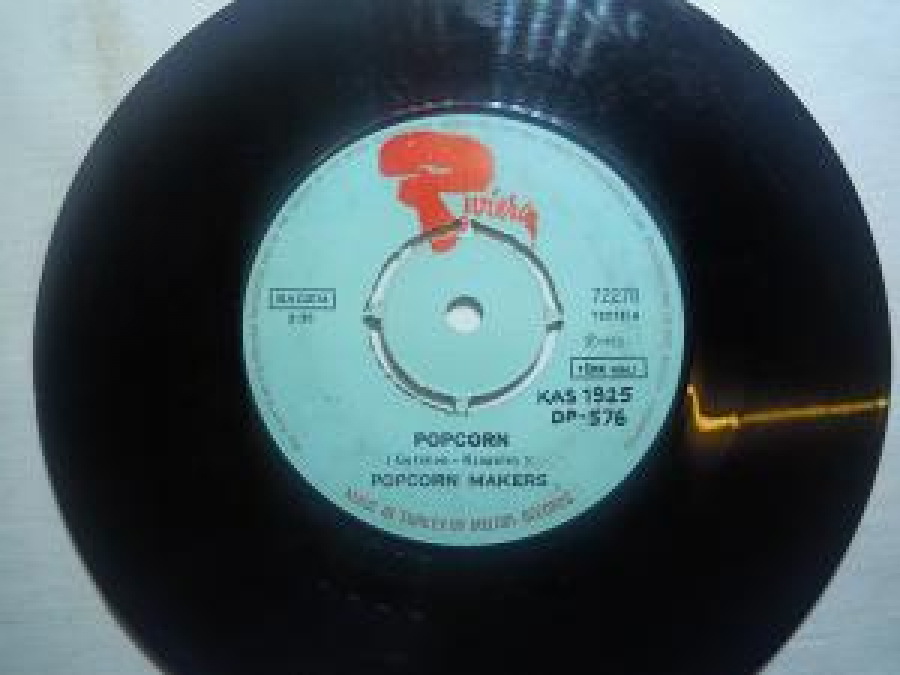 TOAD IN THE HOLE ( MİKE VİCKERS ) POPCORN MAKERS POPCORN ( GERSHON-KİNGSLEY) POPCORN MAKERS YABANCI 45 LİK PLAK 