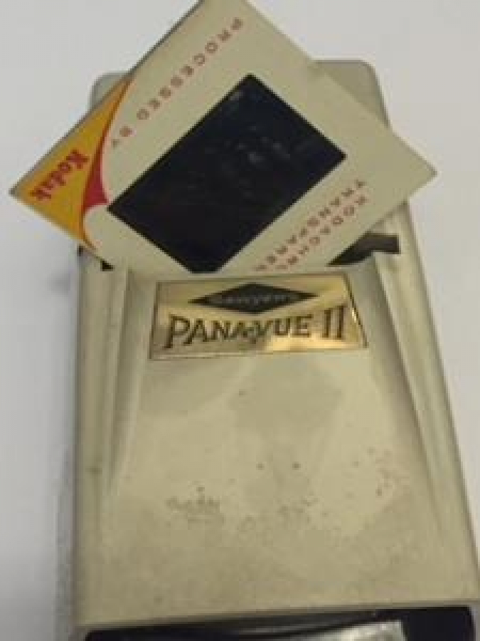 PANA VUE AMERİKAN MALI PİLLİ TAŞINABİLİR SLAYT MAKİNASİ USA 