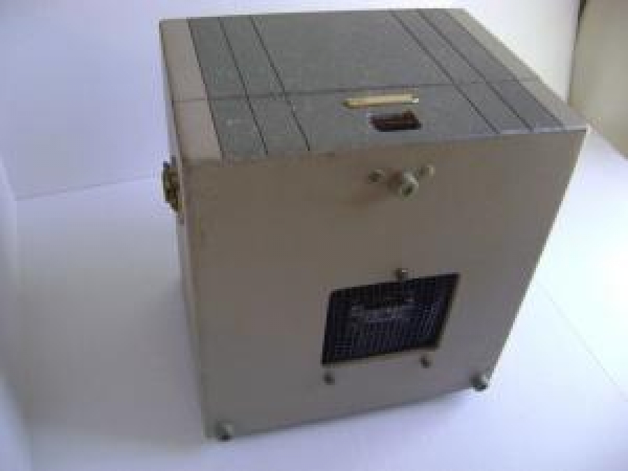 T D C -HEADLİNER 303 KUTULU ELEKTİRİKLİ MEKANİK CALIŞAN SLAYT MAKİNESİ USA