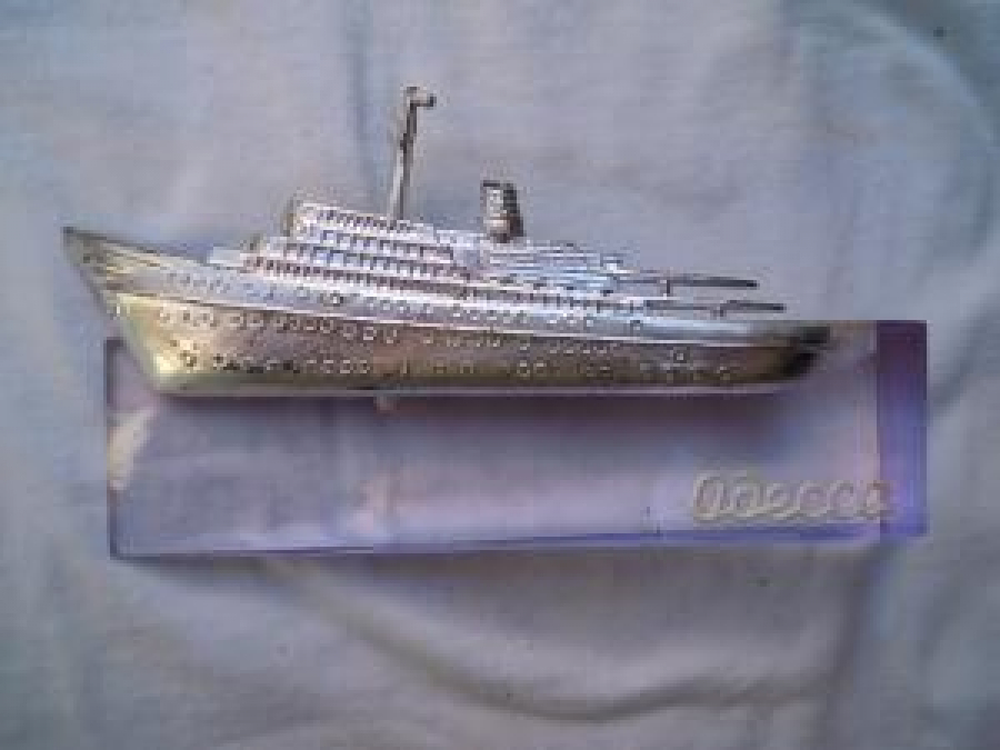 ODECCA GEMİ POLİ KARBON VE CAMDAN DEKORATİF KAĞIT AĞIRLIĞI 