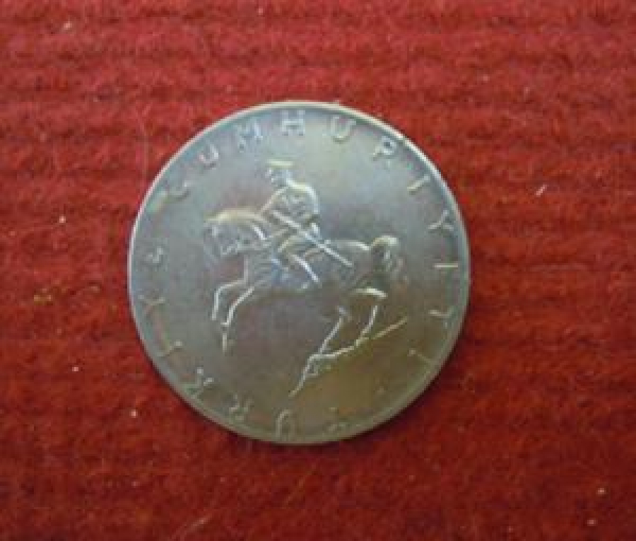 TÜRKİYE CUMHURİYETİ 5 LİRA 1975 TARİHLİ METAL