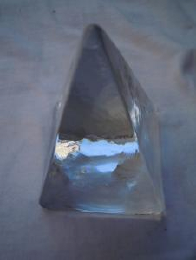 ÜÇKEN PİRAMİT CAN KAĞIT AĞIRLIĞI