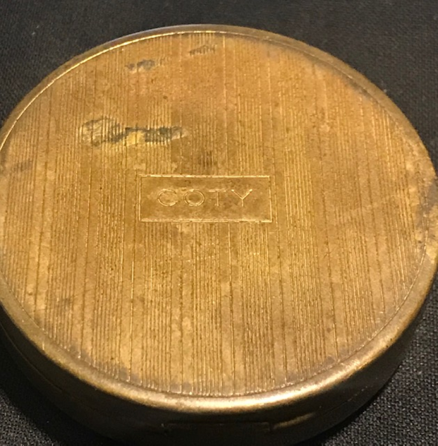 1930 COTY PUDRA KAPAKLI MAKYAJ PUDRASI CANTADA TAŞINABİLEN 