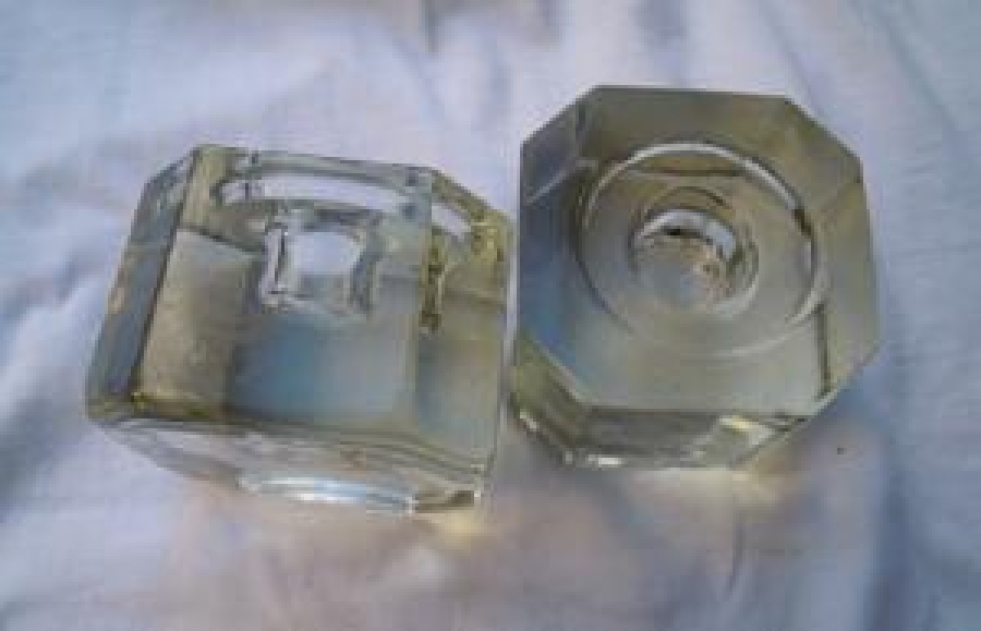 2 ADET CAM MUMLUK VE KAĞIT AĞIRLIĞI 