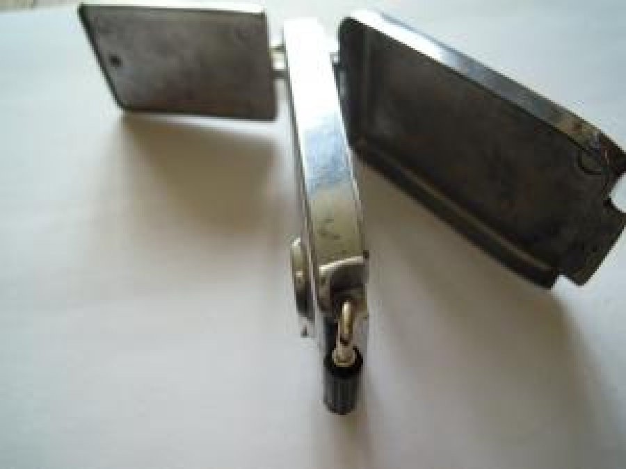 ANAHTARLIK VE SEYYAR TAŞINAN KÜL TABLASI ŞEKLİNDE KROM 