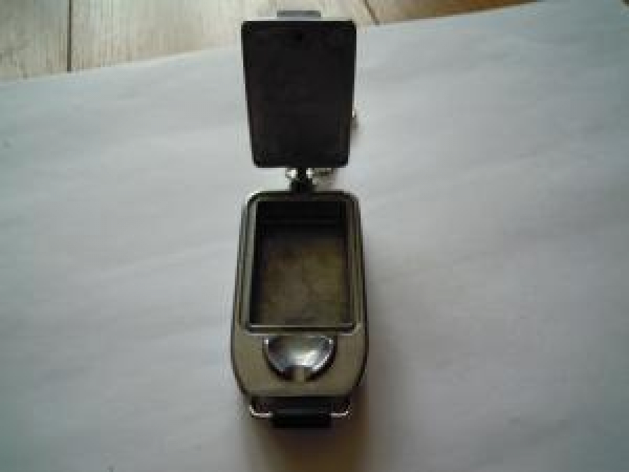 ANAHTARLIK VE SEYYAR TAŞINAN KÜL TABLASI ŞEKLİNDE KROM 